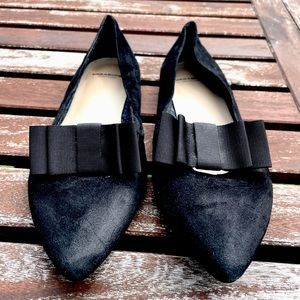 Vagabond size 9 ballet flats, bow, pointy-toe